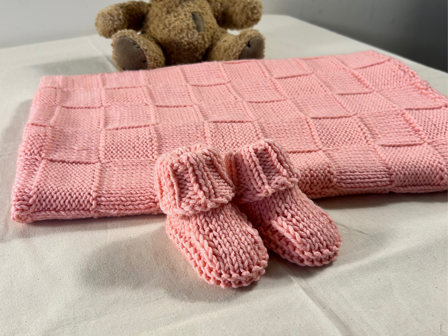 Luxury Chunky Merino Wool Baby Blanket | Handmade in the UK | Soft & Breathable | Newborn Gift | Pink or Blue
